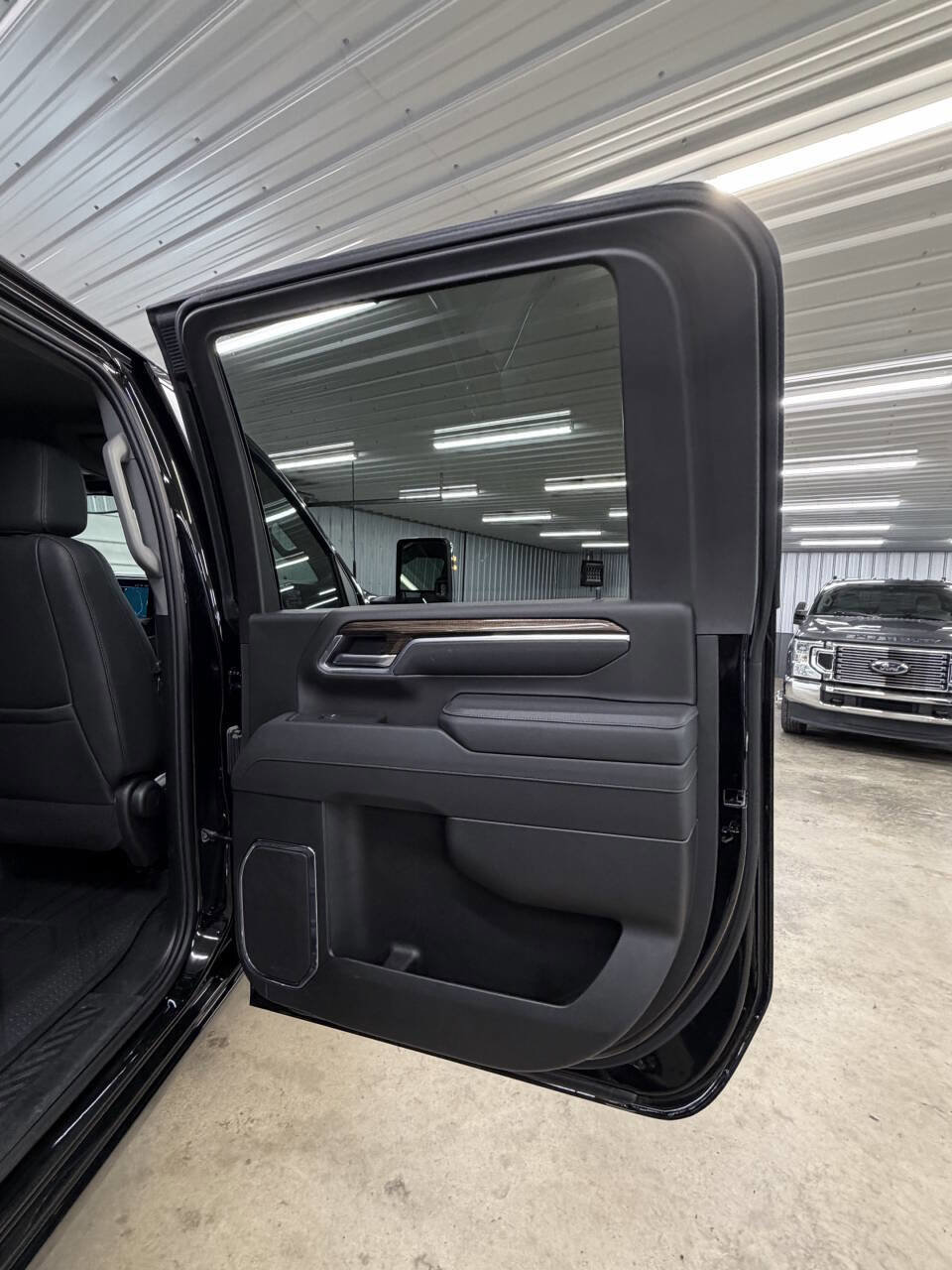 Used 2025 Chevrolet Silverado 2500 LT w/ Z71 Chrome Sport Edition image 39