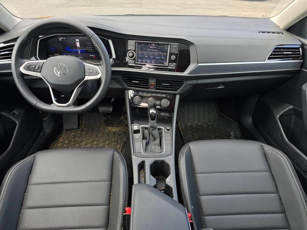 Used 2024 Volkswagen Jetta SE FWD image 5