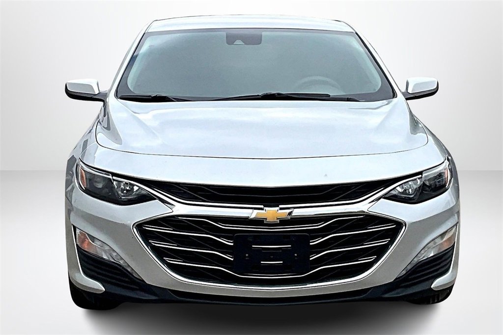 Used 2020 Chevrolet Malibu LT image 2