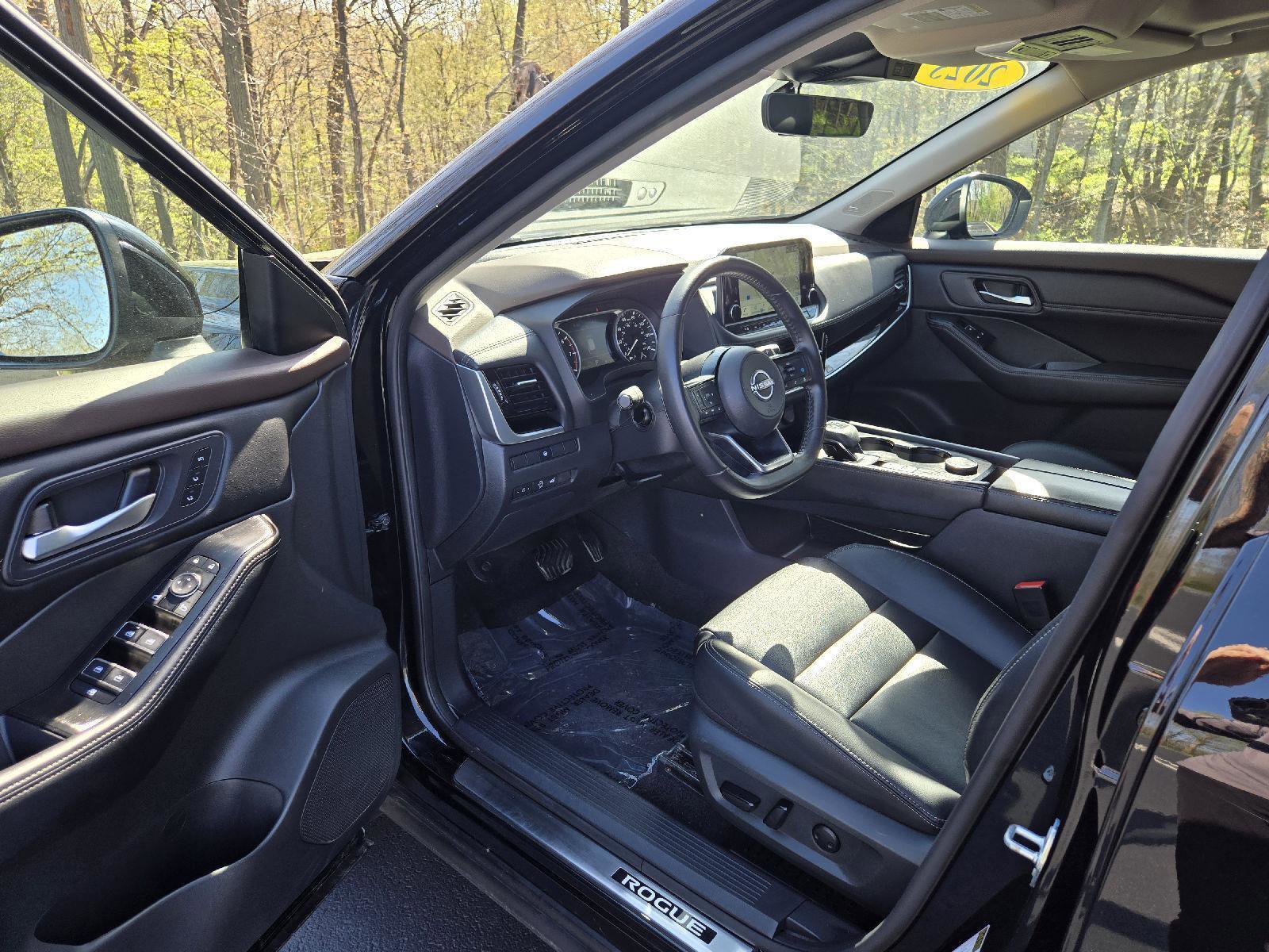 Used 2023 Nissan Rogue SL w/ SL Premium Package AWD/4WD image 12