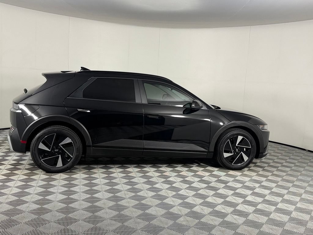 Used 2025 Hyundai Ioniq 5 SEL RWD image 5