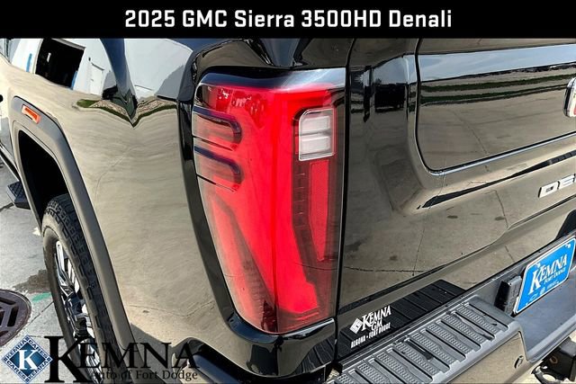 Used 2025 GMC Sierra 3500 Denali w/ Denali Reserve Package AWD/4WD image 29