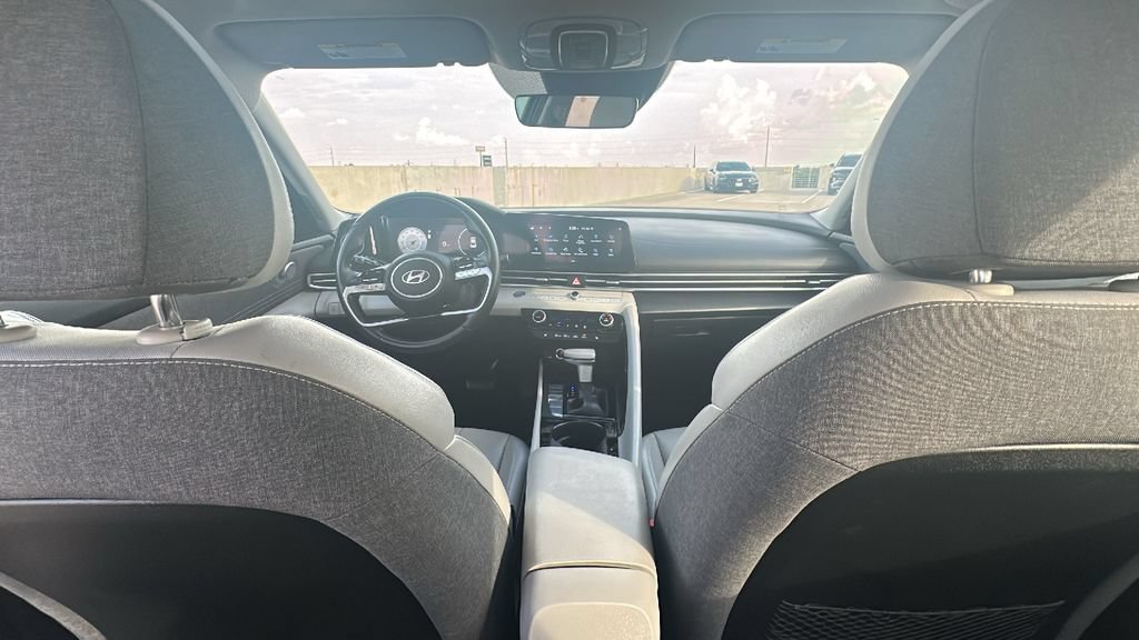 Used 2024 Hyundai Elantra Limited FWD image 31