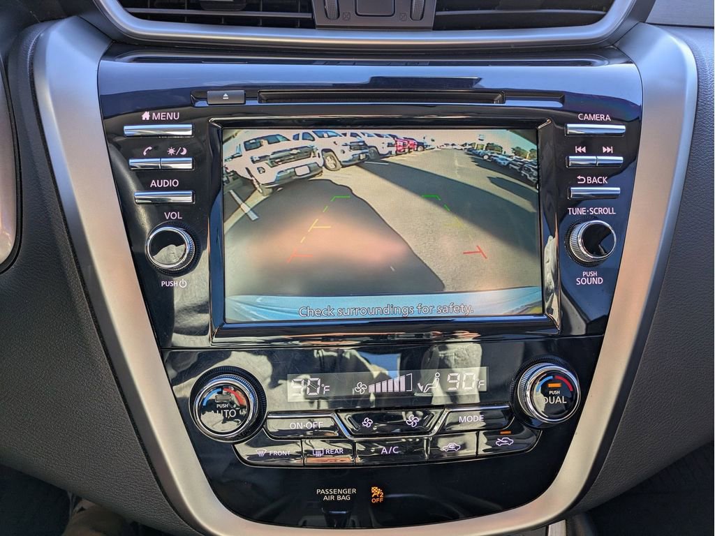 Used 2024 Nissan Murano SV w/ SV Midnight Edition Package image 17