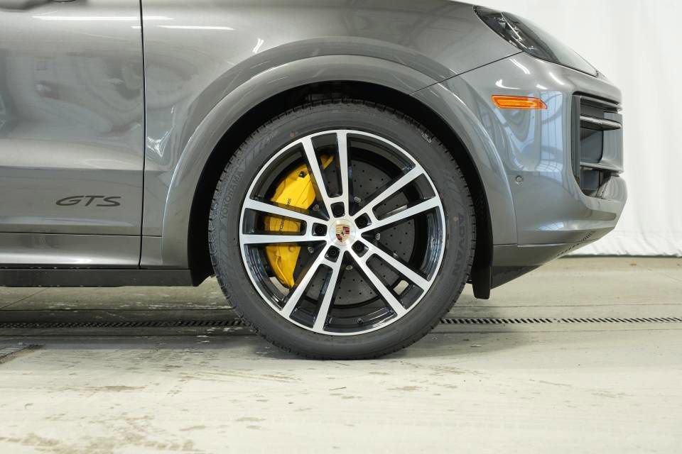 Certified 2025 Porsche Cayenne GTS image 43