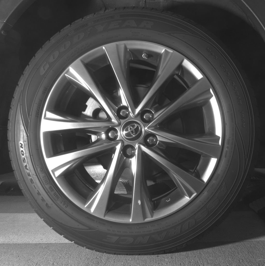 Used 2018 Toyota RAV4 Limited w/ Advanced Technology Package AWD/4WD image 14