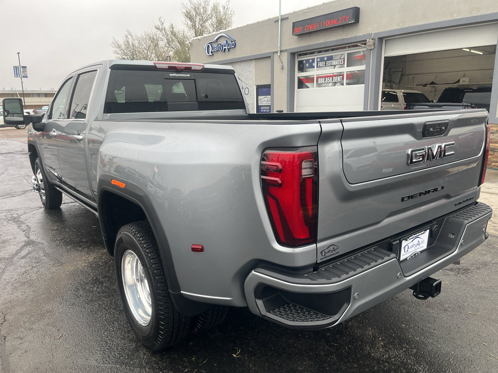 Used 2026 GMC Sierra 3500 Denali Ultimate w/ LPO, Black Badging Package AWD/4WD image 8