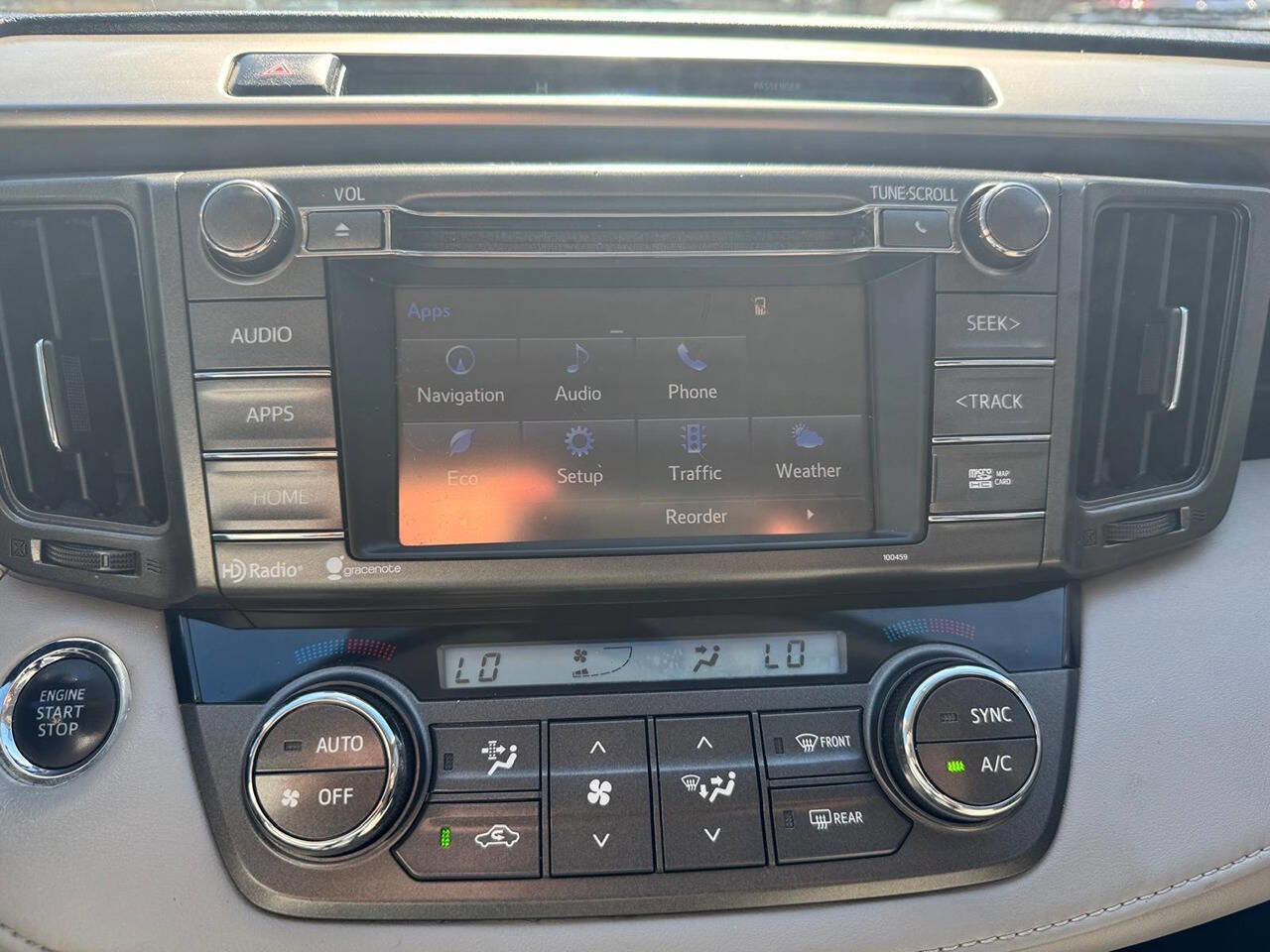 Used 2015 Toyota RAV4 Limited image 22