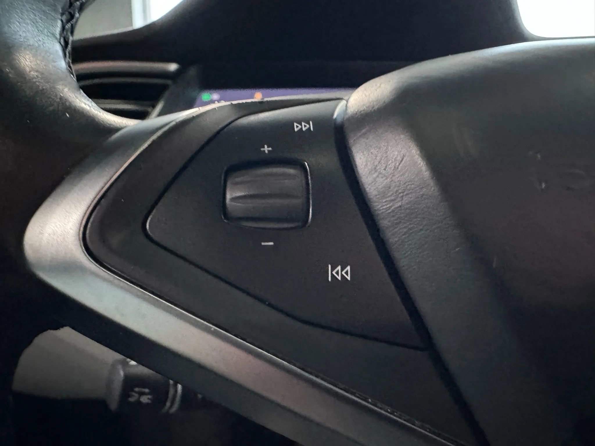 Used 2016 Tesla Model X 90D image 28