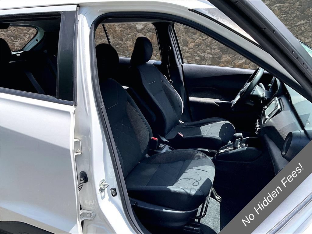 Used 2020 Nissan Kicks S FWD image 7