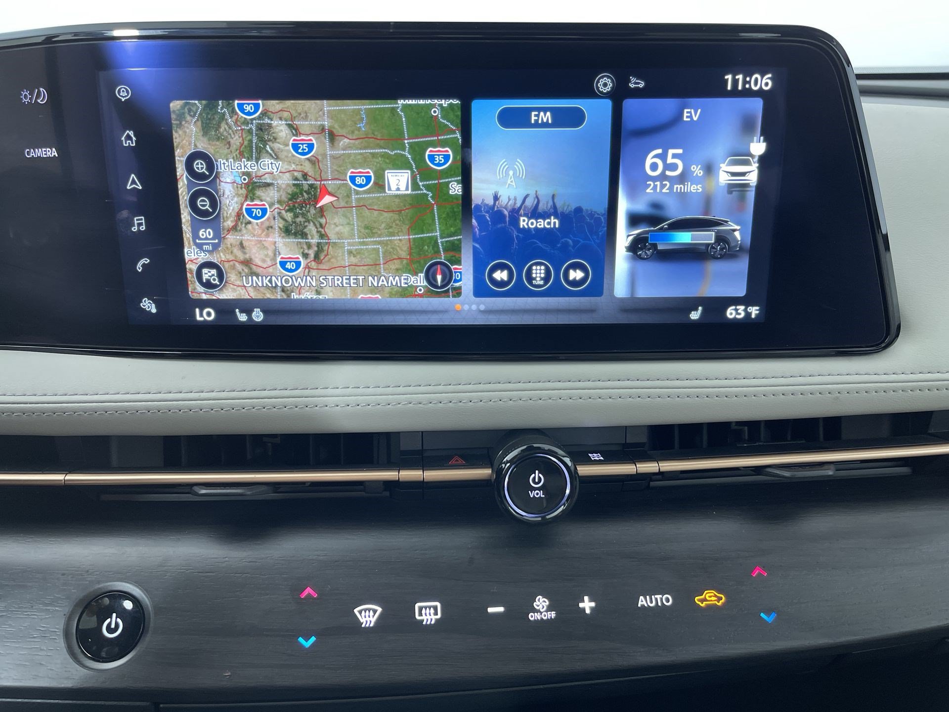 Certified 2024 Nissan Ariya AWD image 18