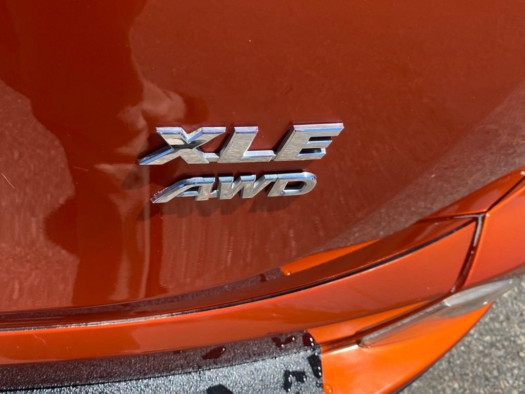 Used 2016 Toyota RAV4 XLE AWD/4WD image 14