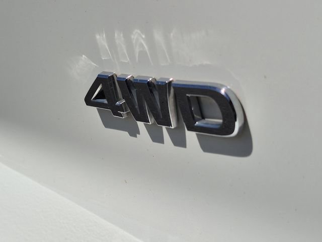 Used 2025 Nissan Pathfinder SV AWD/4WD image 8