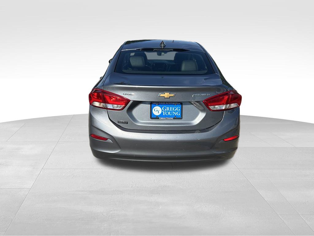 Used 2019 Chevrolet Cruze Premier FWD image 5