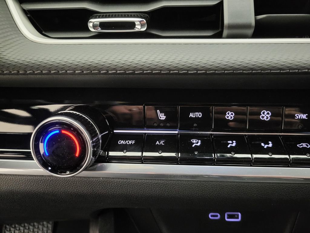 New 2026 Chevrolet Equinox LT w/ Convenience Package II image 10