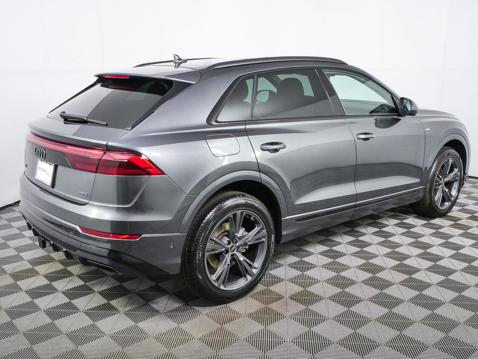 New 2027 Audi Q8 Premium AWD/4WD image 3