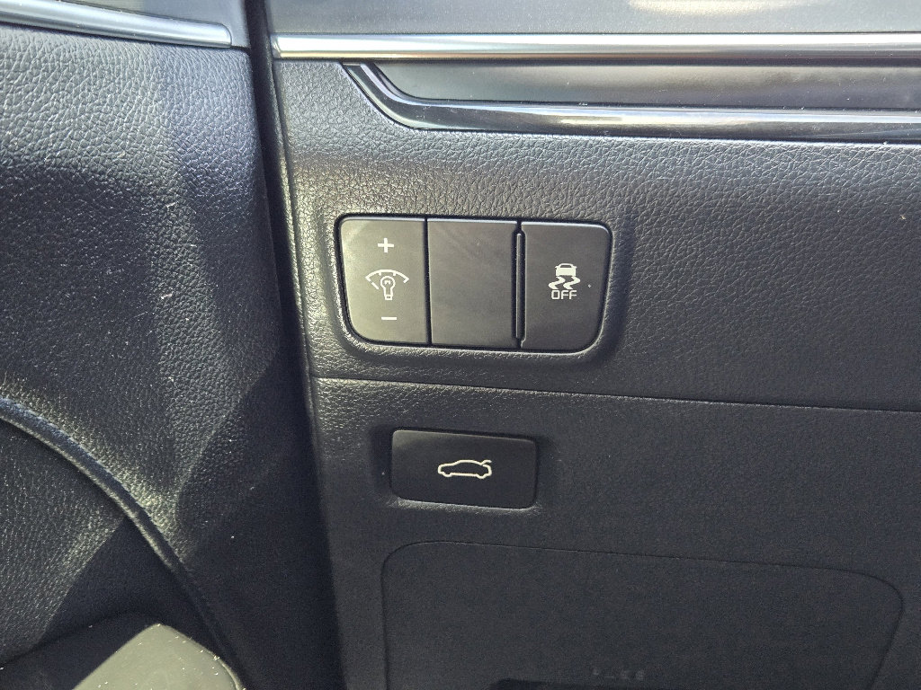 Certified 2025 Kia K5 GT-Line w/ GT-Line Premium Package image 24