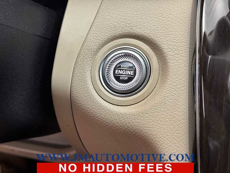 Used 2019 Mercedes-Benz C 300 4MATIC Sedan image 46