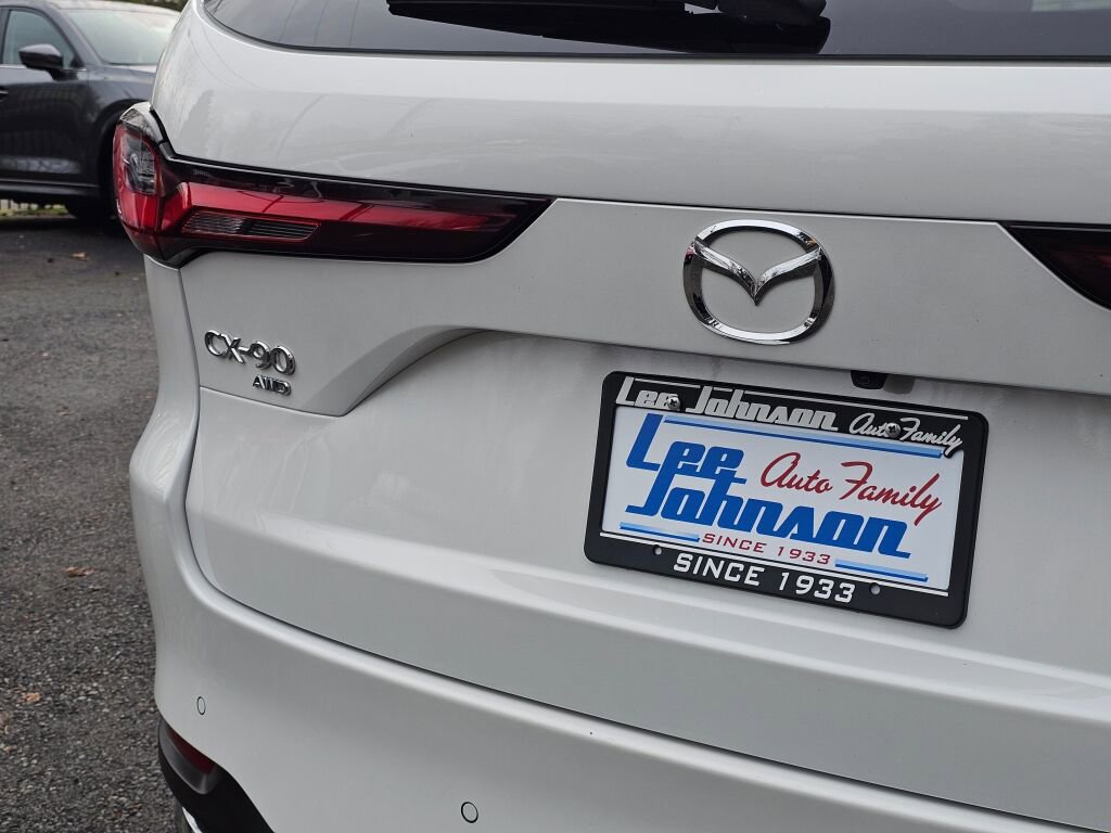 Certified 2024 MAZDA CX-90 Plug-In Hybrid w/ Premium Pkg image 15