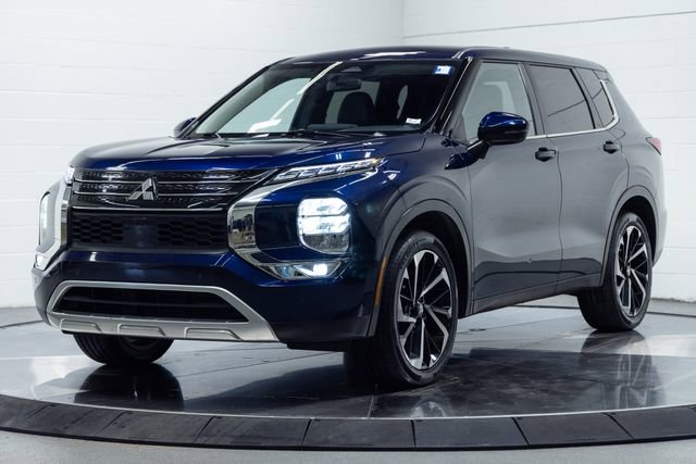 Used 2024 Mitsubishi Outlander SE image 6