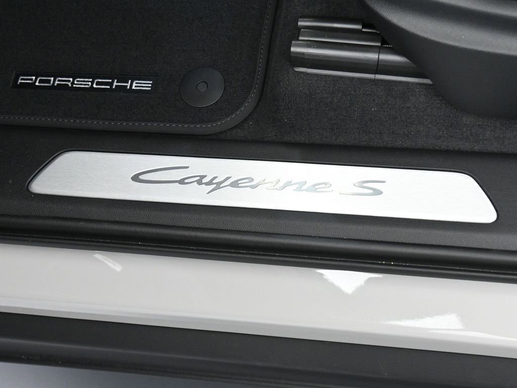 New 2026 Porsche Cayenne S image 16