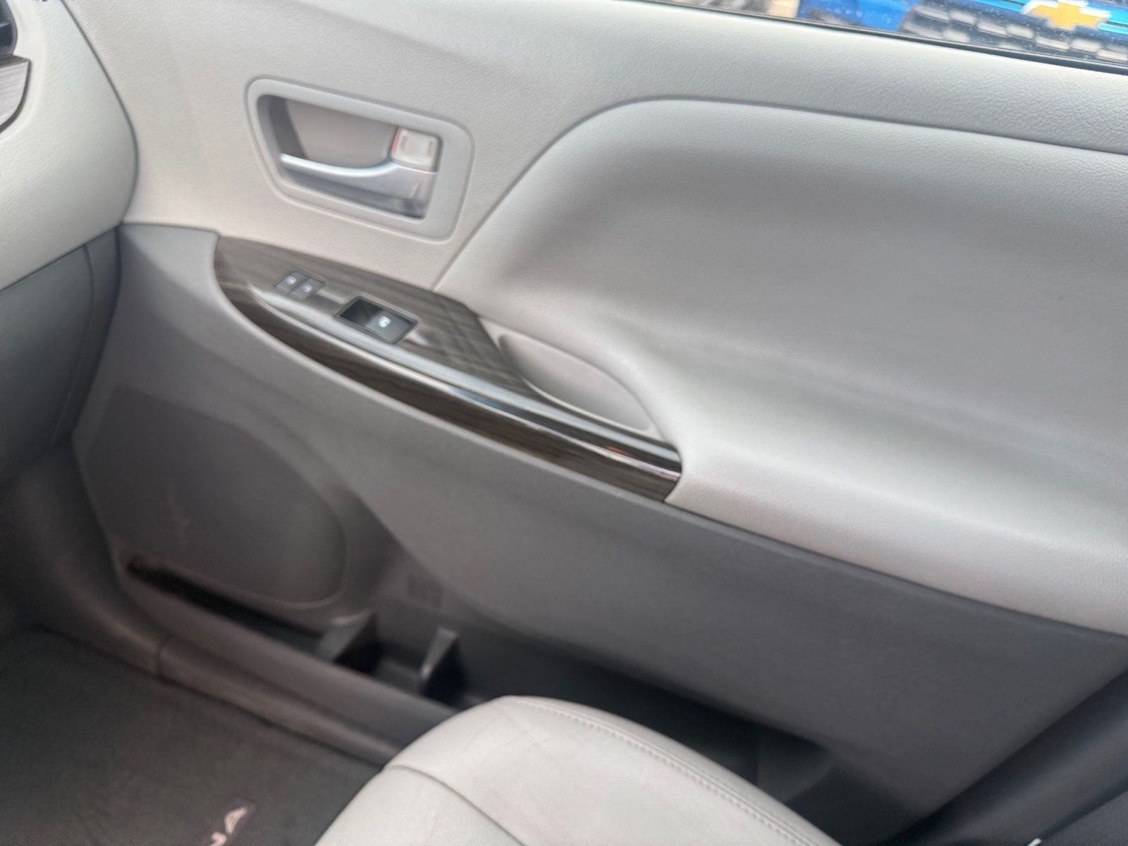 Used 2015 Toyota Sienna XLE Premium AWD/4WD image 16