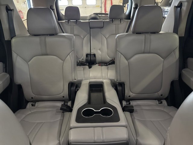 Used 2025 Honda Pilot EX-L image 29