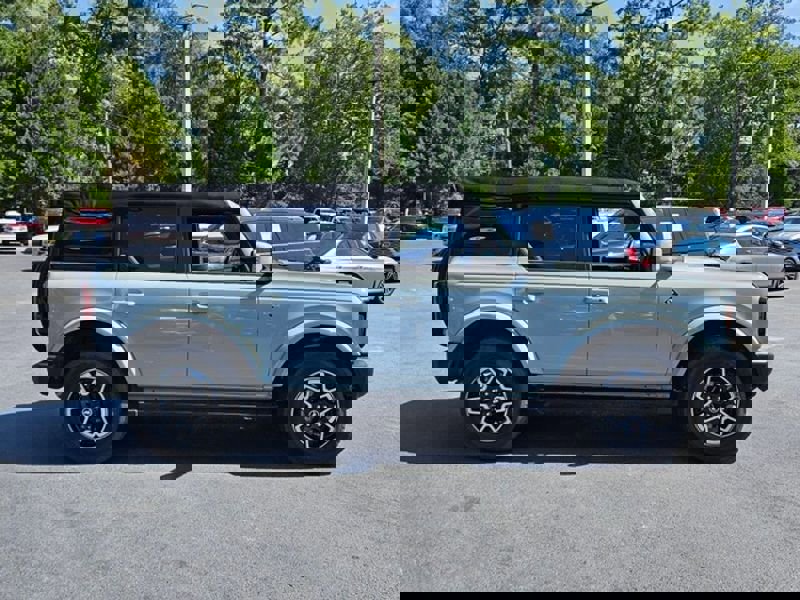Used 2024 Ford Bronco Outer Banks image 14