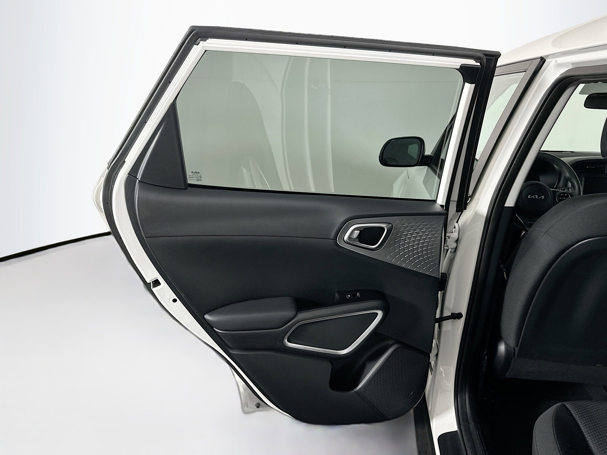 Used 2025 Kia Soul LX w/ LX Technology Package image 25