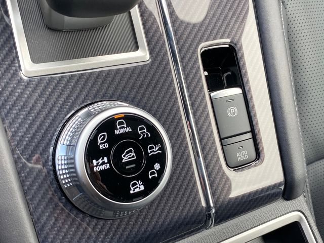 New 2025 Mitsubishi Outlander SEL Black Edition AWD/4WD image 18