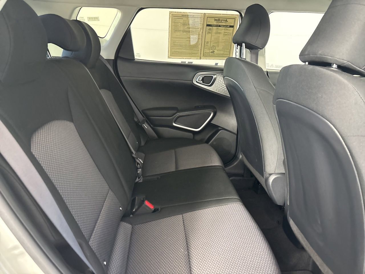 Used 2025 Kia Soul LX w/ LX Technology Package image 24