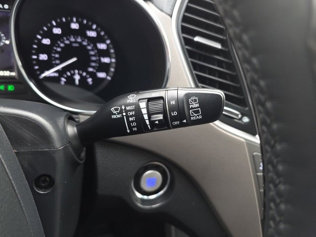 Used 2017 Hyundai Santa Fe SE image 13