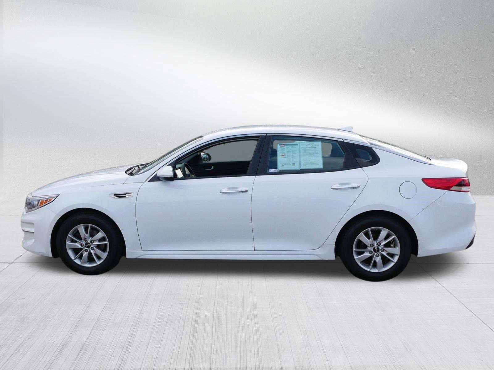 Used 2018 Kia Optima LX FWD image 4