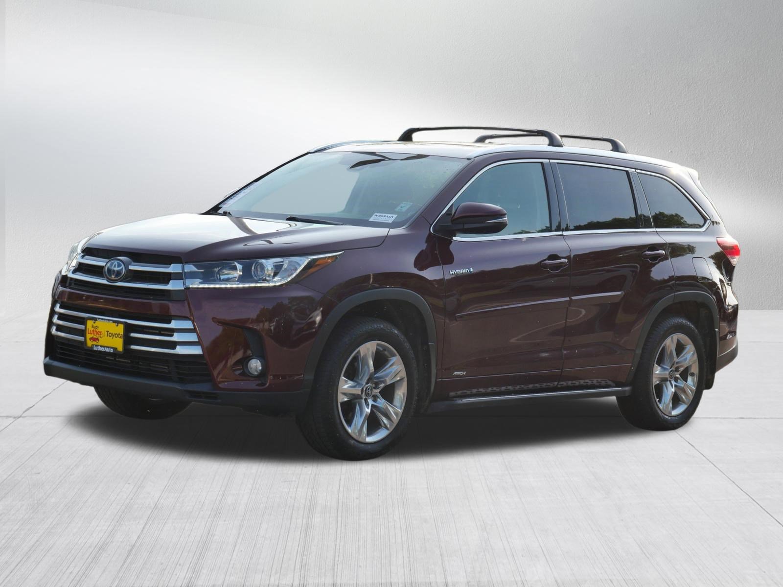 Certified 2017 Toyota Highlander Limited AWD/4WD image 3