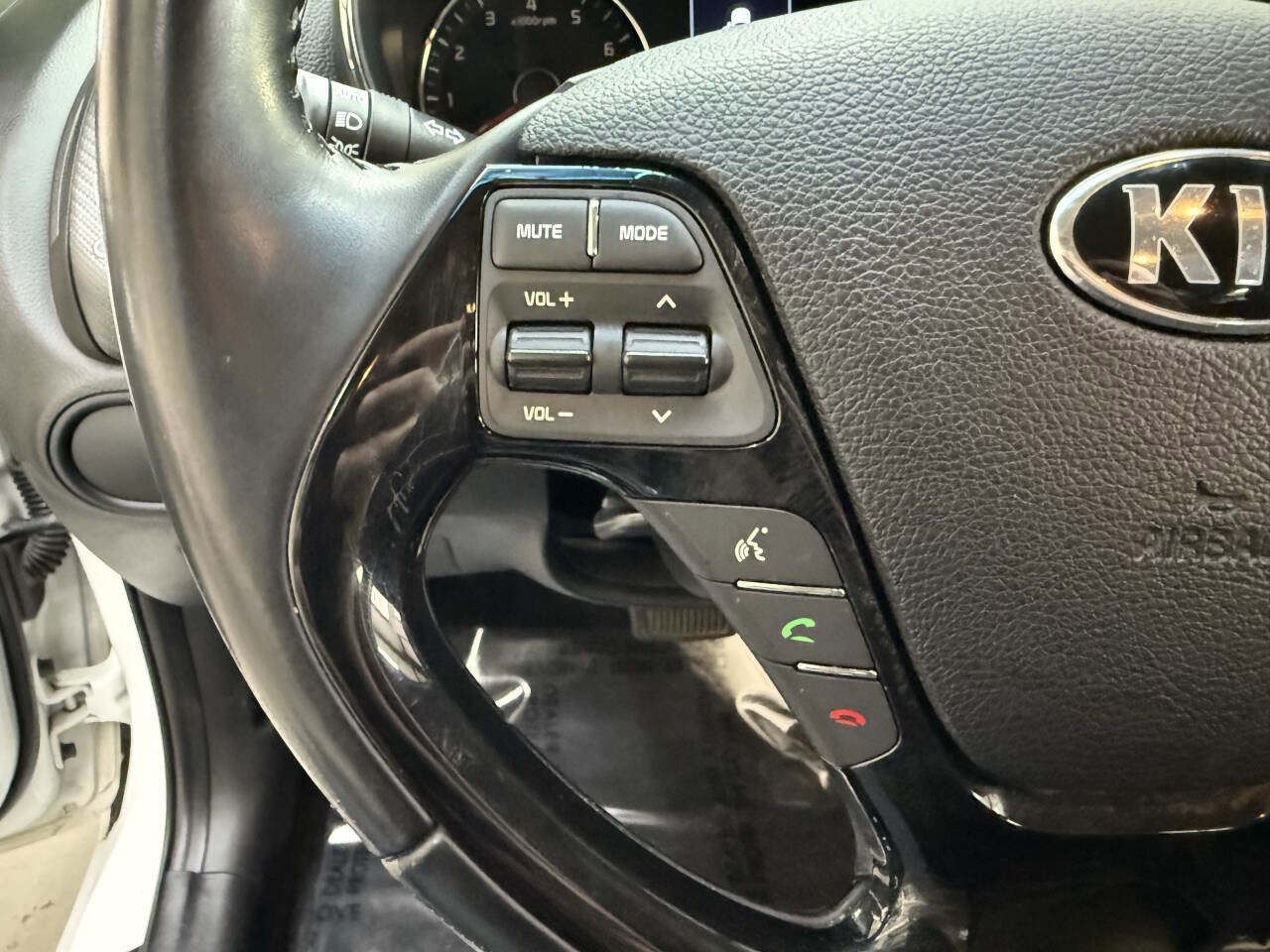 Used 2017 Kia Forte S image 22