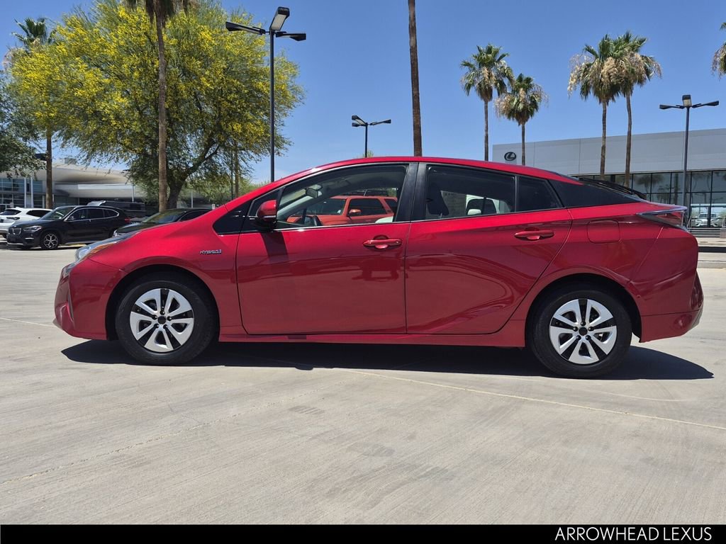 Used 2017 Toyota Prius Two w/ Prius Two Safety Plus Package FWD image 3