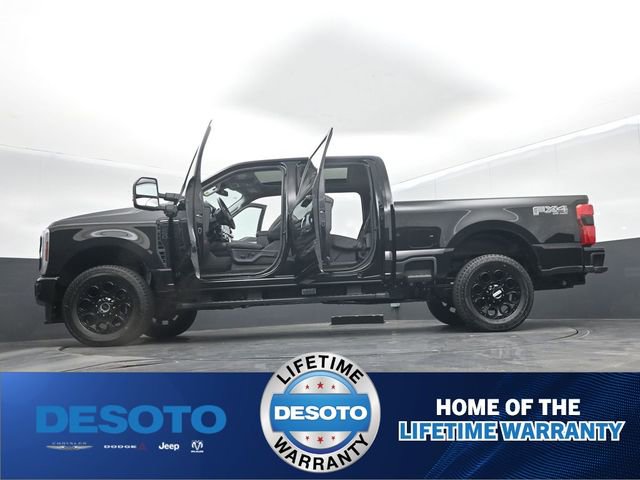 New 2026 Ford F250 Lariat w/ Black Appearance Package image 71