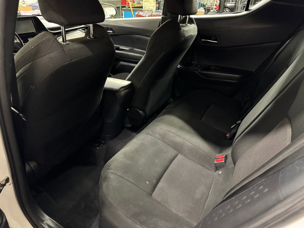 Used 2018 Toyota C-HR XLE image 15