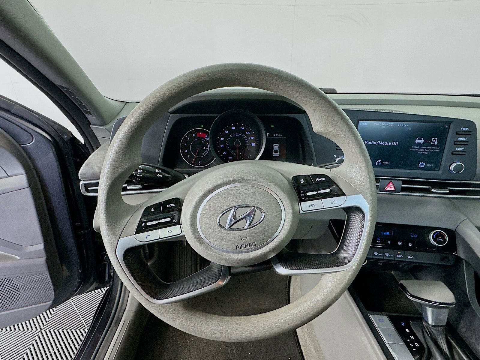 Used 2021 Hyundai Elantra SEL FWD image 11