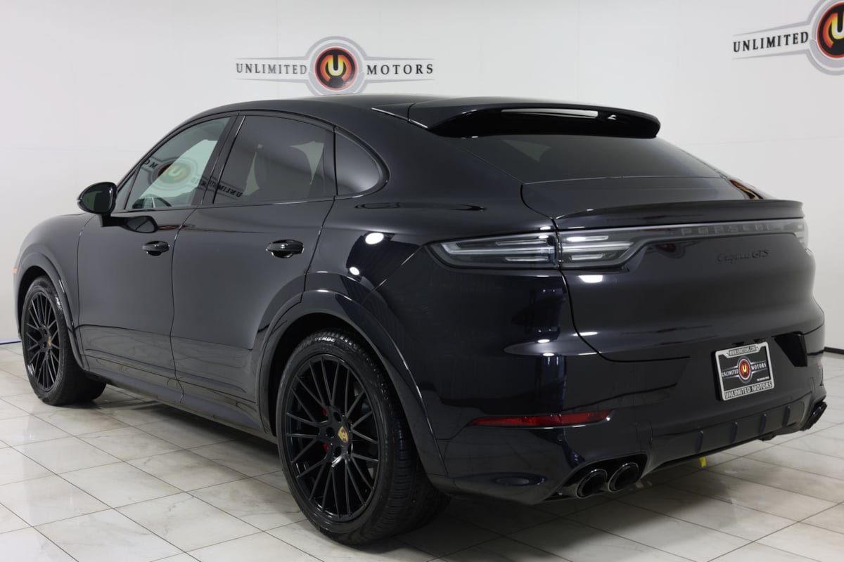 Used 2022 Porsche Cayenne GTS w/ Premium Package Plus AWD/4WD image 4