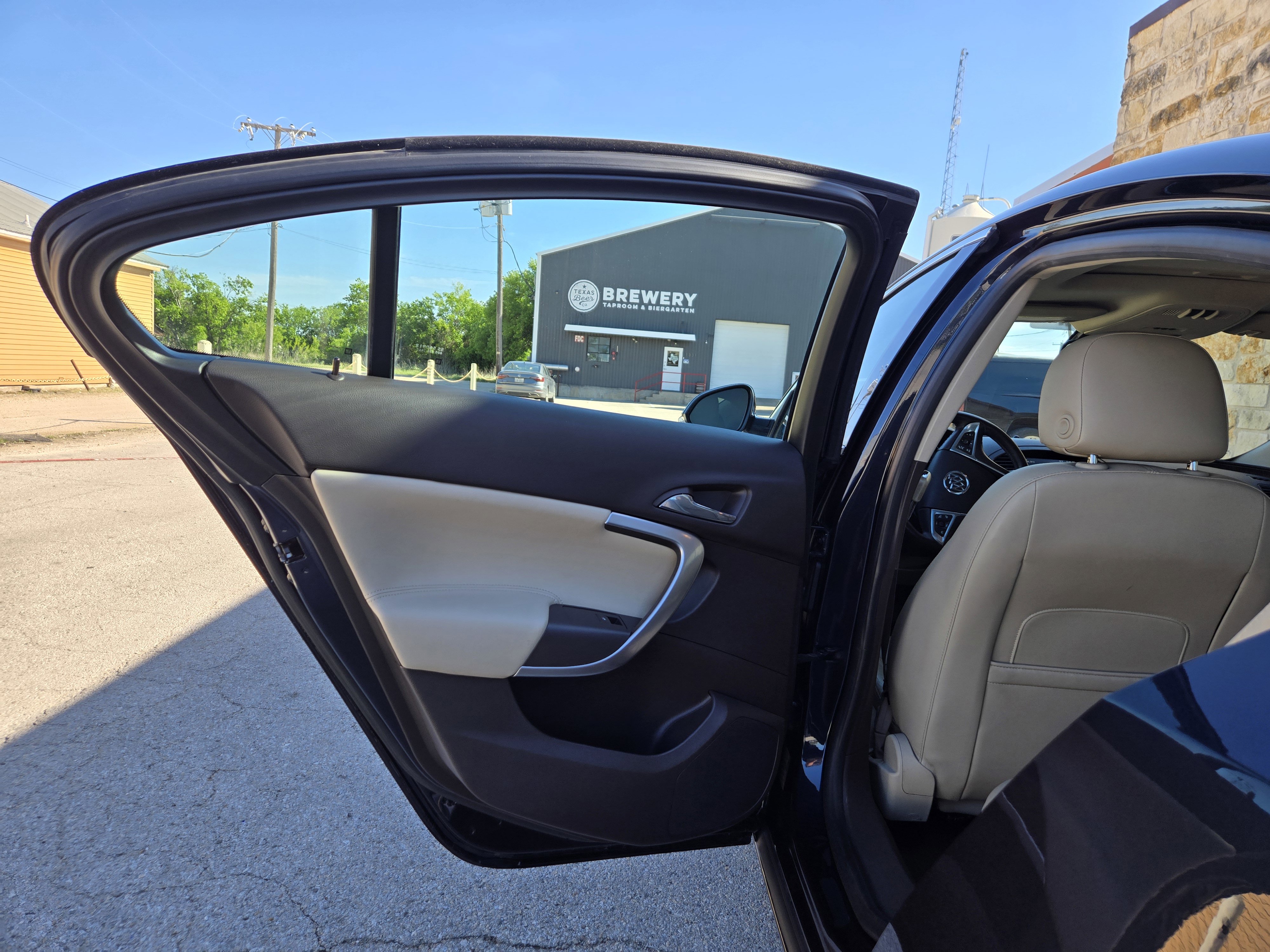 Used 2013 Buick Regal Premium FWD image 6