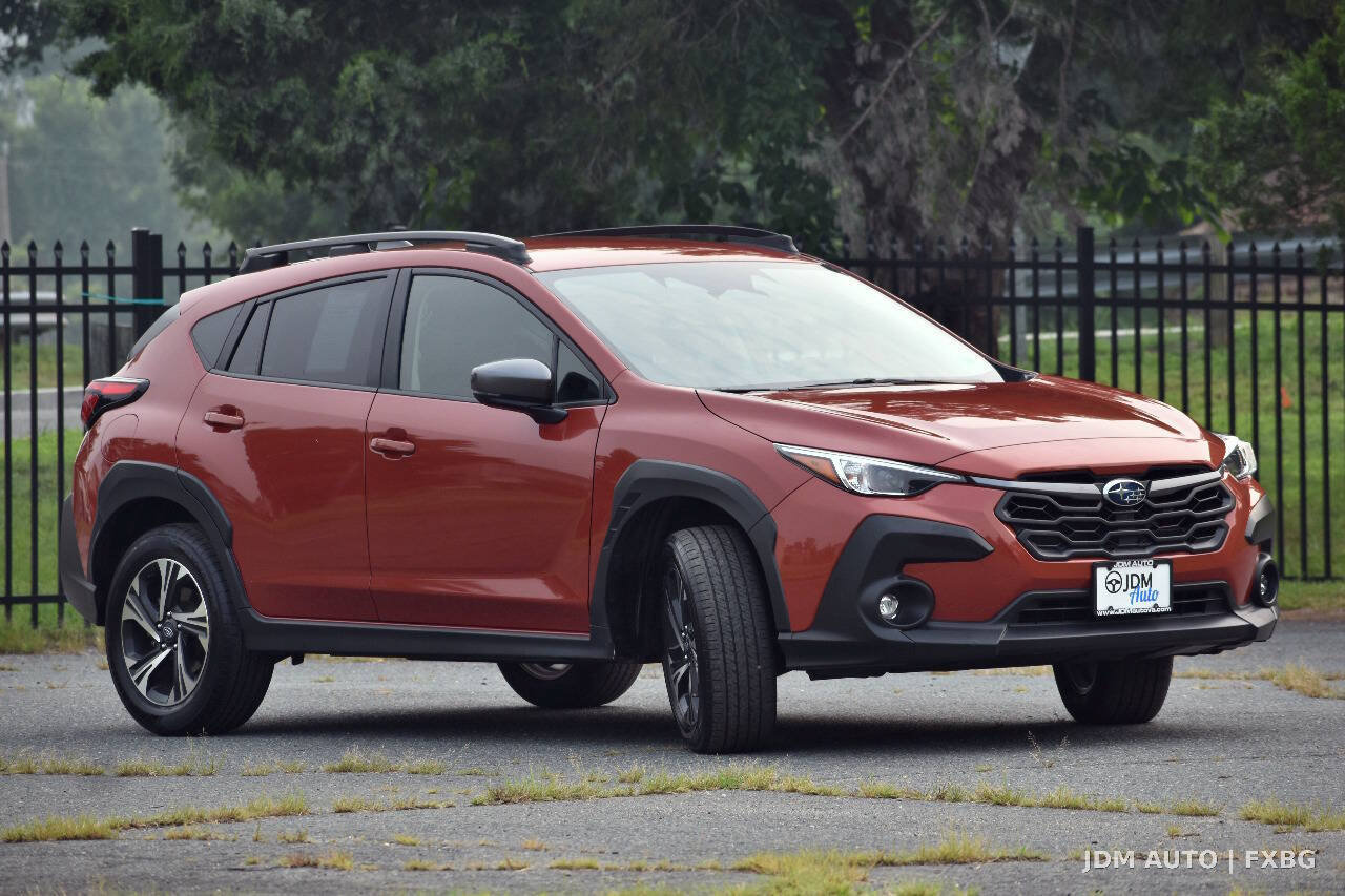 Used 2024 Subaru Crosstrek 2.0i Premium w/ Crosstrek Mirror Package AWD/4WD image 4