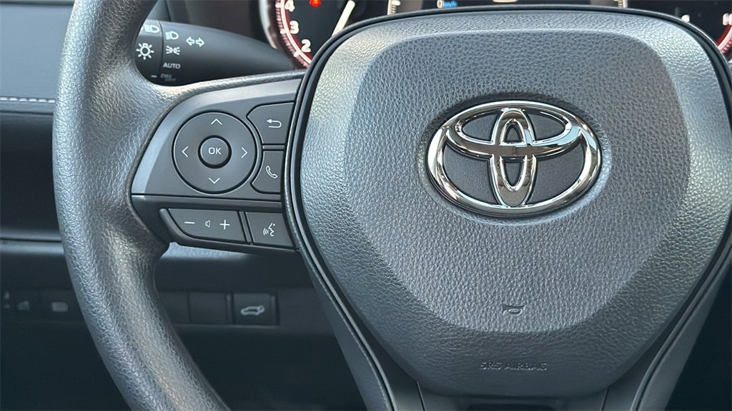 New 2025 Toyota RAV4 XLE image 27