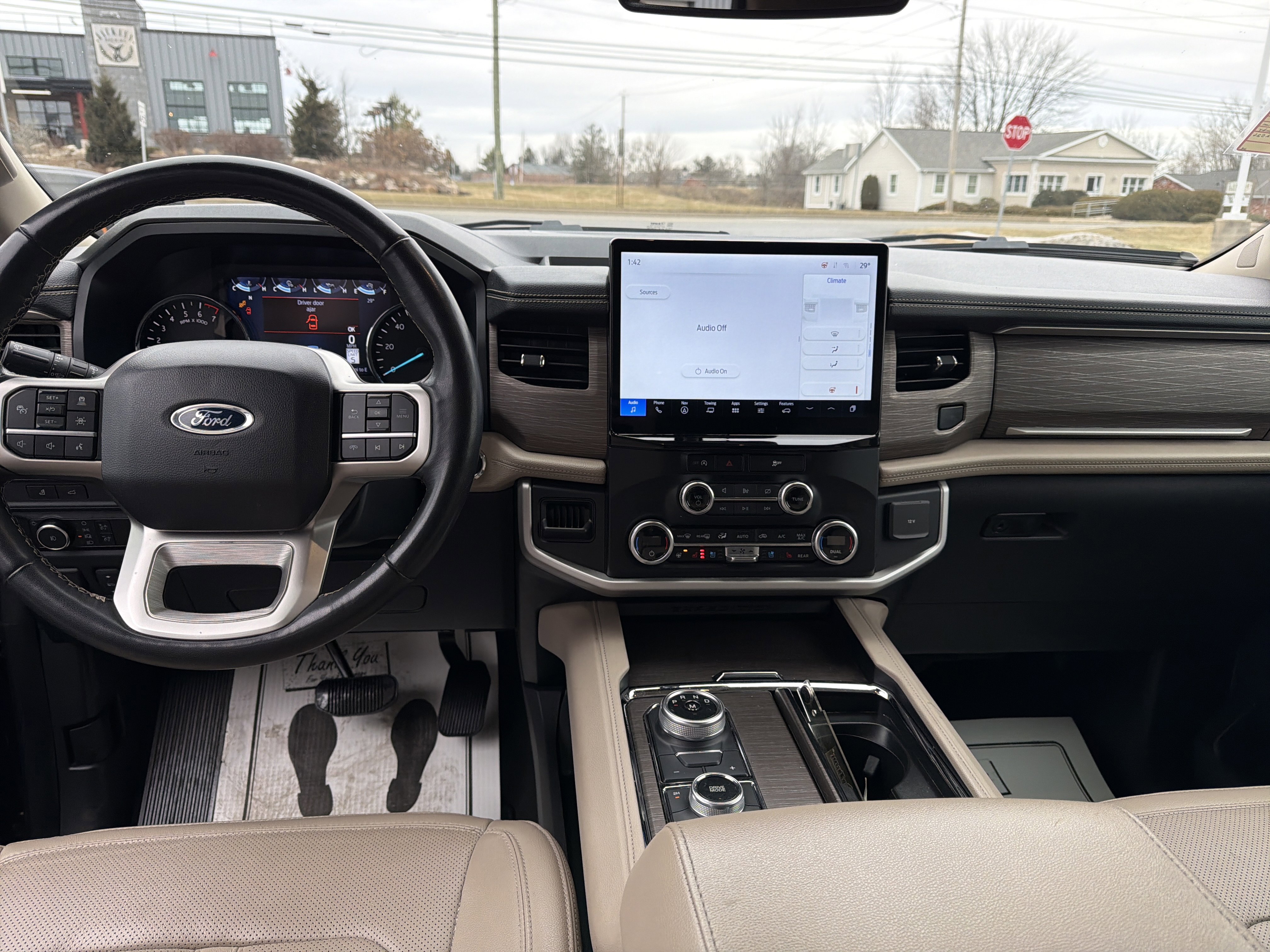 Used 2024 Ford Expedition Max Limited image 15