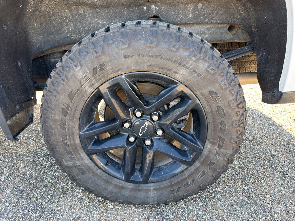 Used 2024 Chevrolet Silverado 1500 LT Trail Boss w/ Protection Package image 10