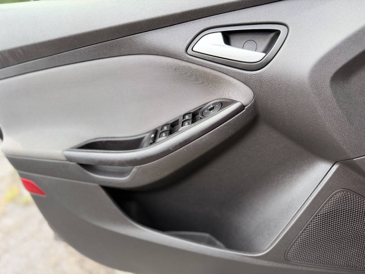 Used 2013 Ford Focus SE FWD image 18
