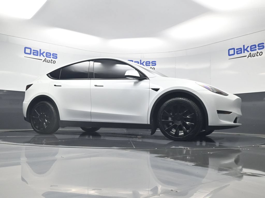 Used 2023 Tesla Model Y Long Range AWD/4WD image 35