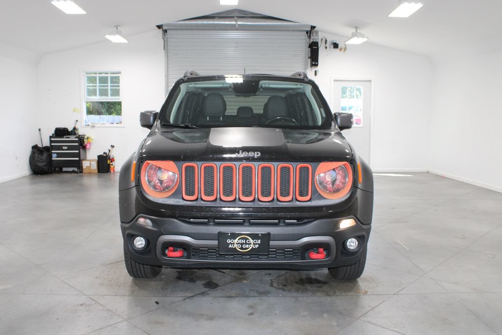 Used 2018 Jeep Renegade Trailhawk AWD/4WD image 3