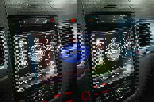 Used 2013 Volkswagen Touareg Executive image 8