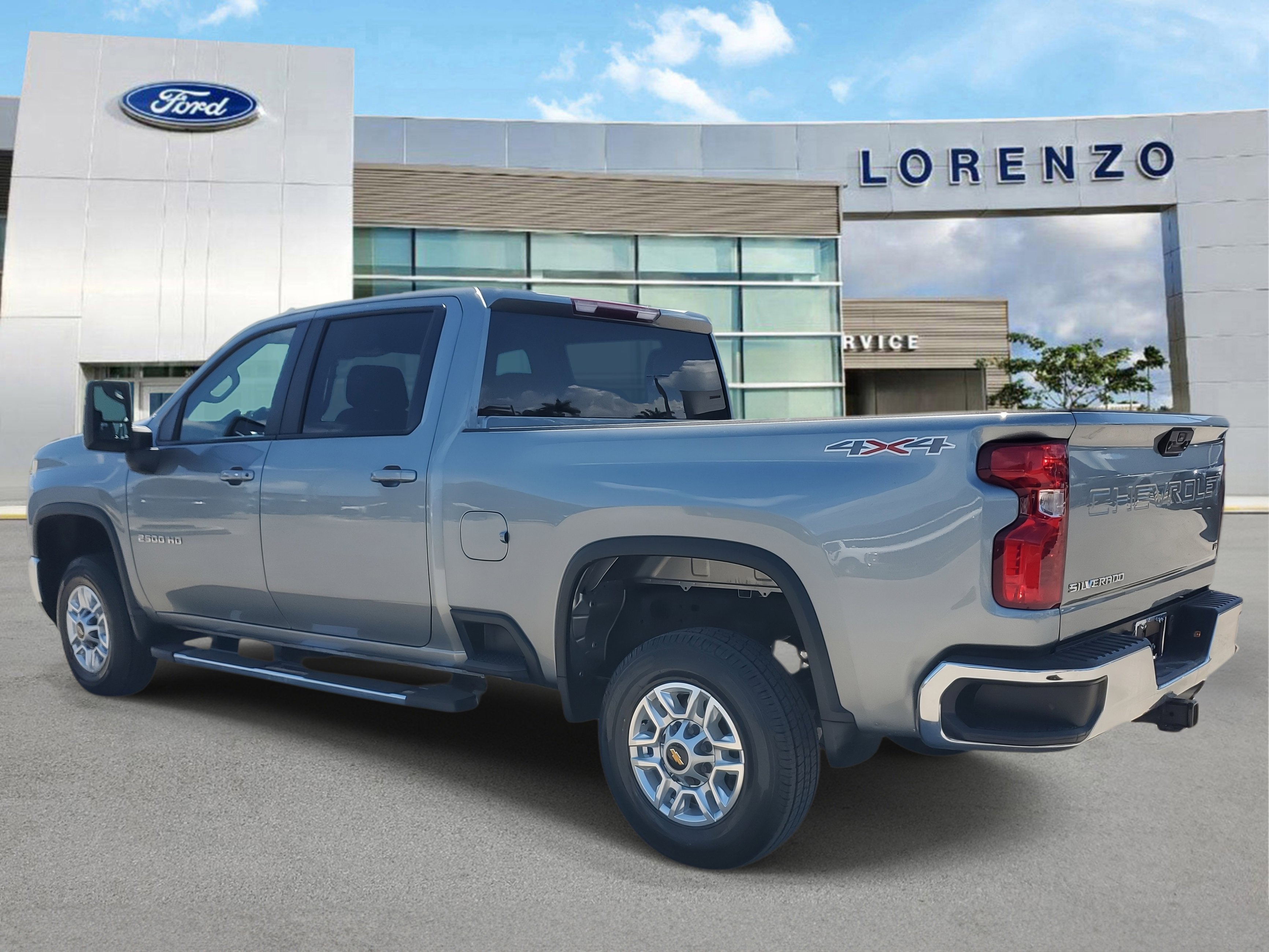 Used 2024 Chevrolet Silverado 2500 LT image 7